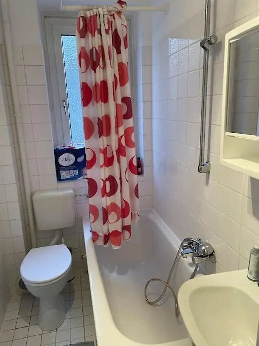 Homestay Big Room For 2 Pers, 9 Min To Trade Fare, Free Parking Frankfurt am Main Germany